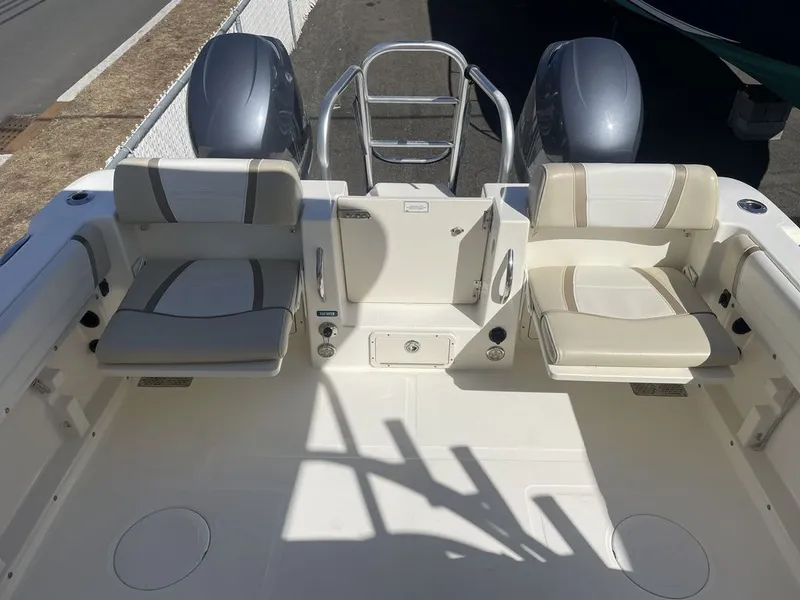 Slide: The Image of World Cat 255DC 2015 - 11
