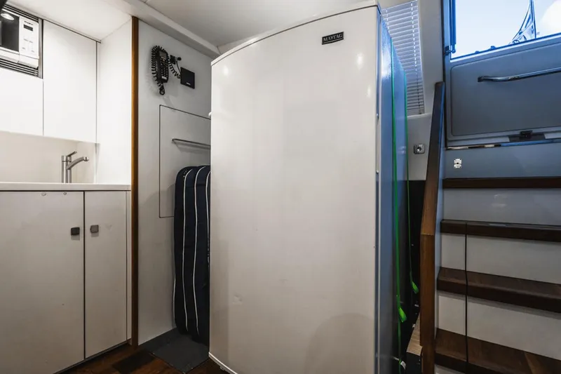 Slide: The Image of Sunseeker 86 Yacht 2019 - 52