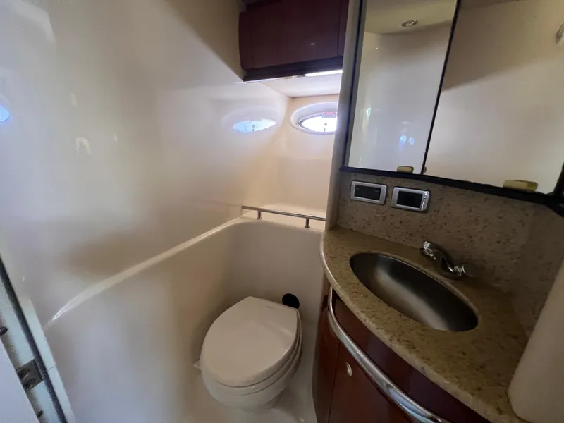 Slide: The Image of Sea Ray 420 Sundancer 2003 - 19