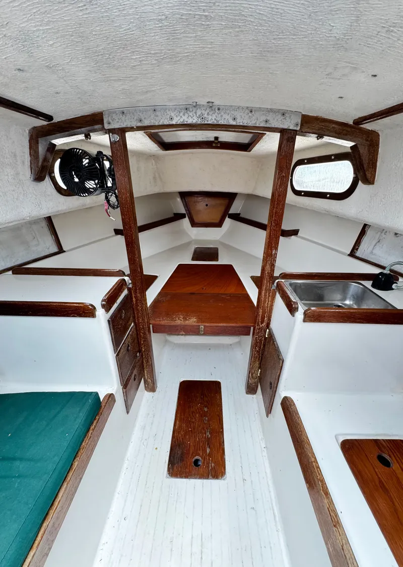 Slide: The Image of 1982 Alberg 22 - 27