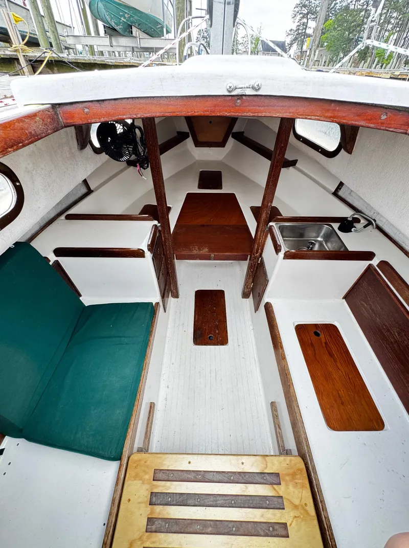 Slide: The Image of 1982 Alberg 22 - 28