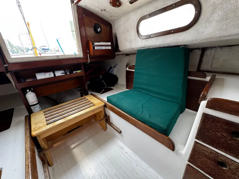 Slide: The Image of 1982 Alberg 22 - 36