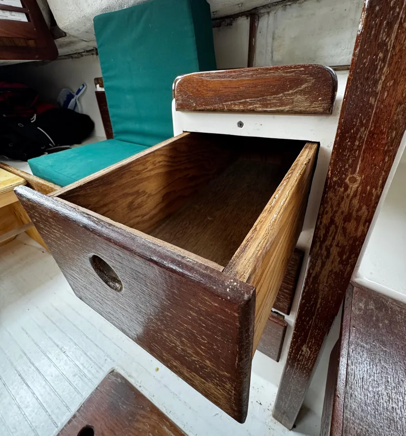 Slide: The Image of 1982 Alberg 22 - 42