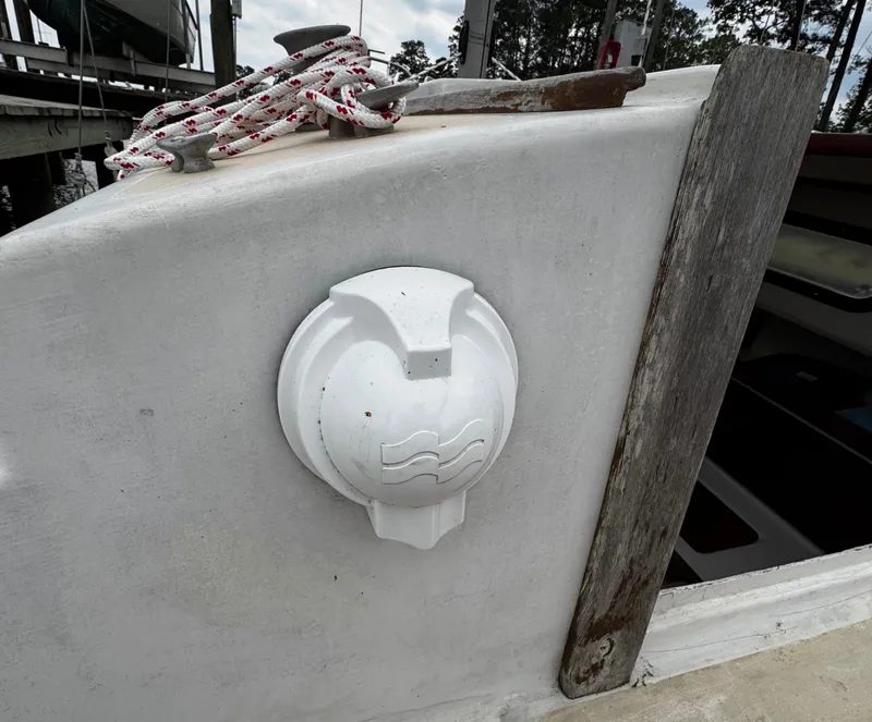 Slide: The Image of 1982 Alberg 22 - 50