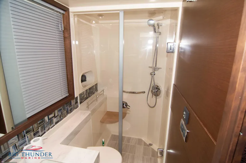 Slide: The Image of Sea Ray Sundancer 540 2013 - 115