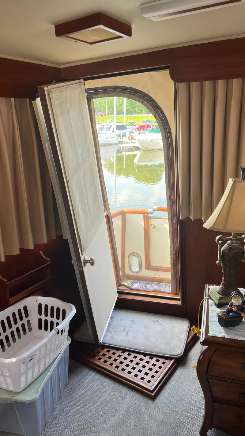 Slide: The Image of Chris-Craft Constellation 500 1986 - 13