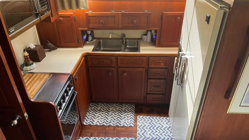 Slide: The Image of Chris-Craft Constellation 500 1986 - 21