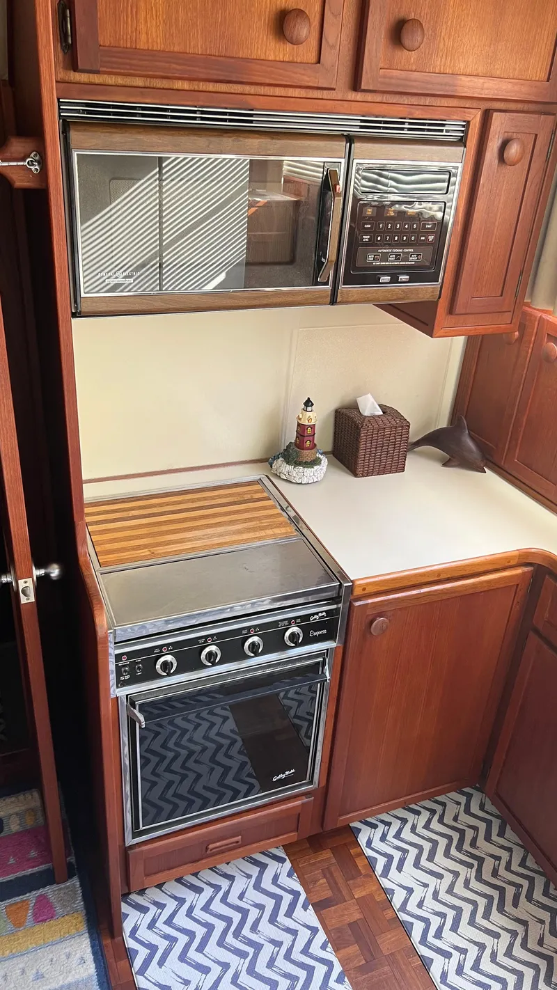 Slide: The Image of Chris-Craft Constellation 500 1986 - 22