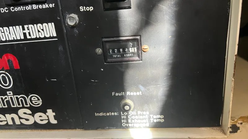 Slide: The Image of Chris-Craft Constellation 500 1986 - 43