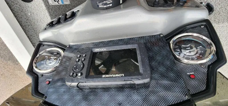 Slide: The Image of 2022 G3 Sportsman 1710 dashboard with Lowrance fishfinder and gauges. - 30