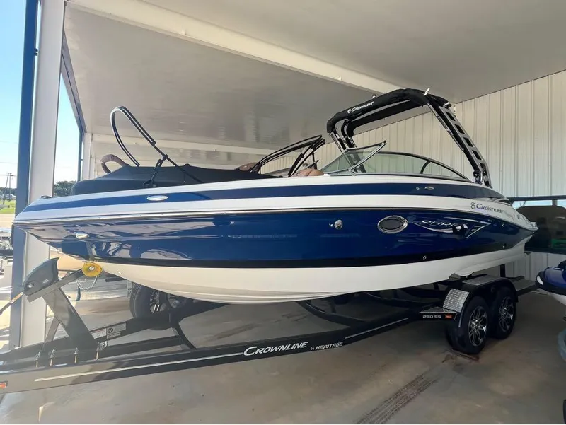 Slide: The Image of Crownline Boats 260 SS SURF 2024 - 5