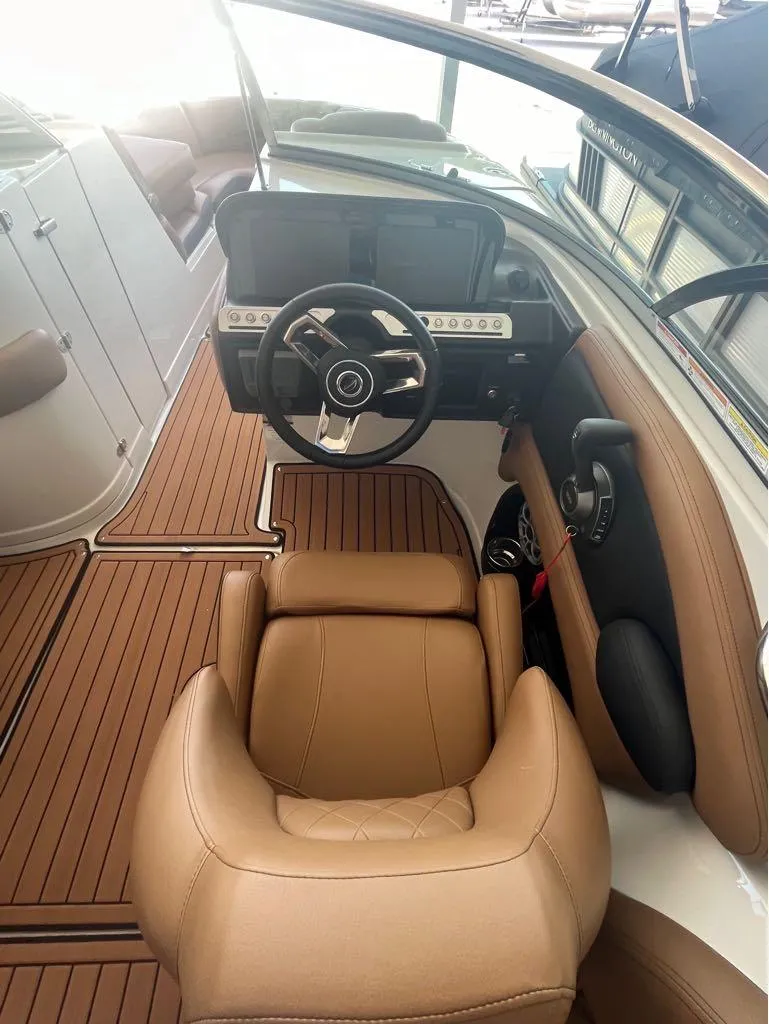 Slide: The Image of Crownline Boats 260 SS SURF 2024 - 7
