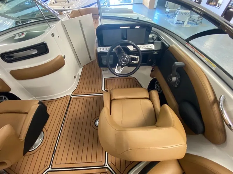 Slide: The Image of Crownline Boats 260 SS SURF 2024 - 9