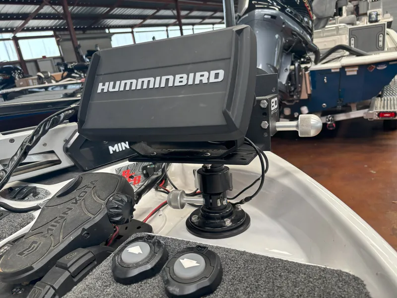 Slide: The Image of Bass Cat COUGAR FTD 203 HYBRID 2024 - 19