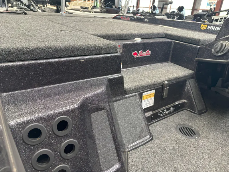 Slide: The Image of Bass Cat COUGAR FTD 203 HYBRID 2024 - 24