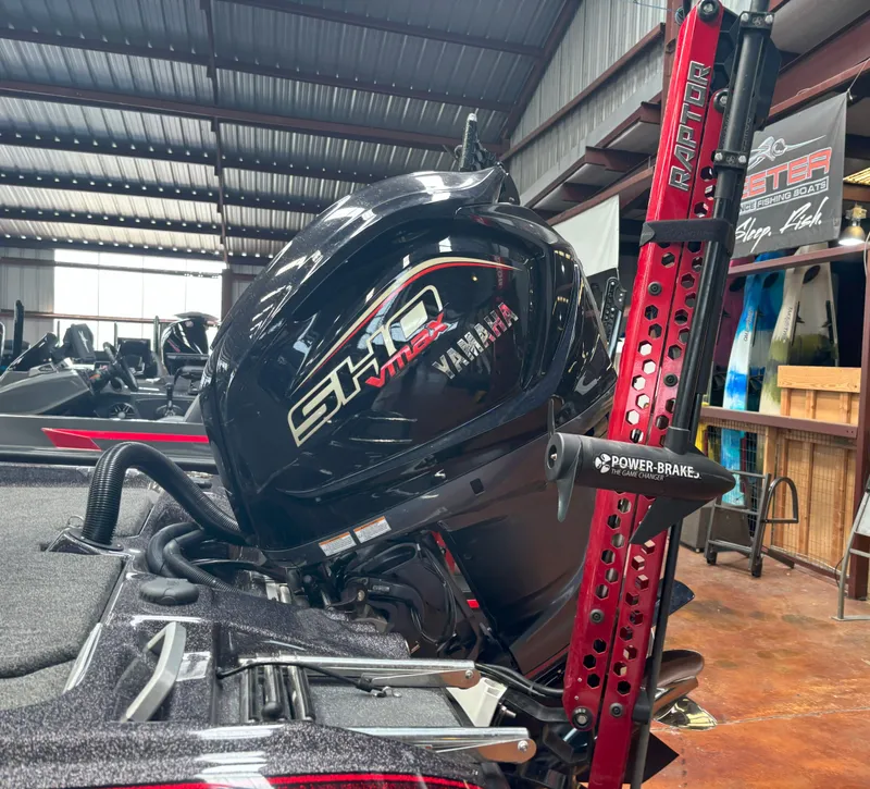 Slide: The Image of Bass Cat COUGAR FTD 203 HYBRID 2024 - 8