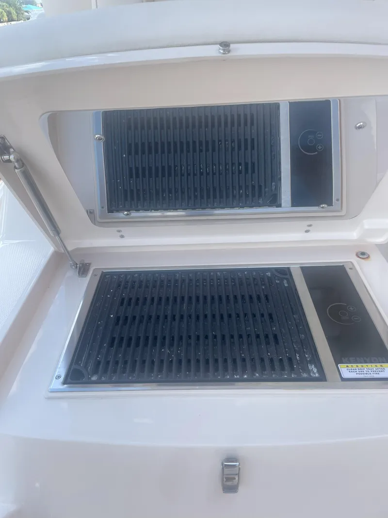 Slide: The Image of Kenyon Grill - 13