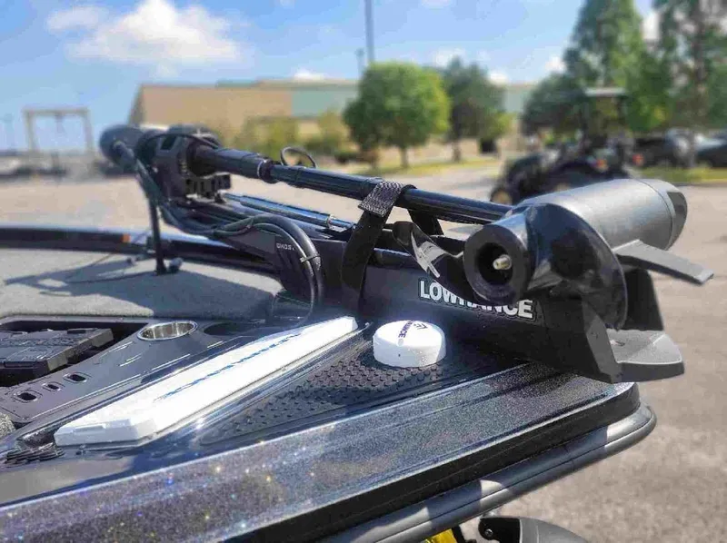 Slide: The Image of 2024 Ranger Z518 Ranger Cup Equipped boat with Lowrance equipment. - 3