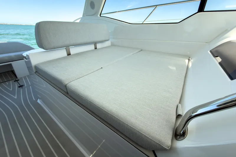 Slide: The Image of Azimut A45 2027 - 13