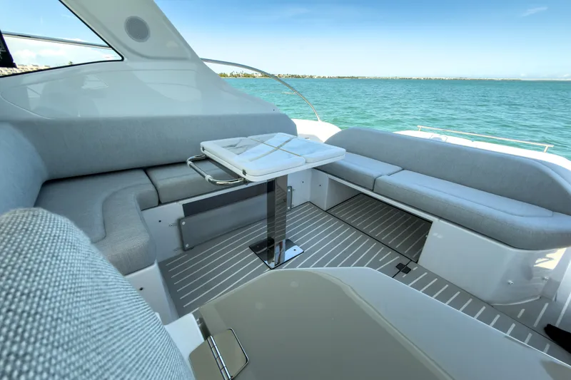 Slide: The Image of Azimut A45 2027 - 10