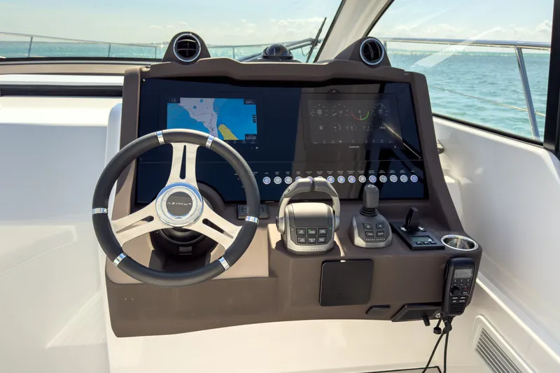 Slide: The Image of Azimut A45 2027 - 21