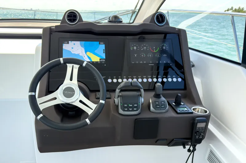 Slide: The Image of Azimut A45 2027 - 17