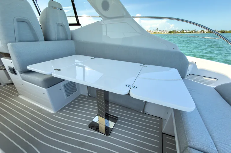 Slide: The Image of Azimut A45 2027 - 8