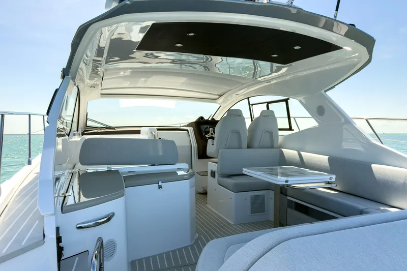 Slide: The Image of Azimut A45 2027 - 6