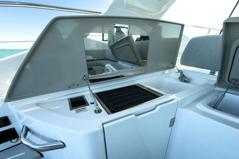 Slide: The Image of Azimut A45 2027 - 14