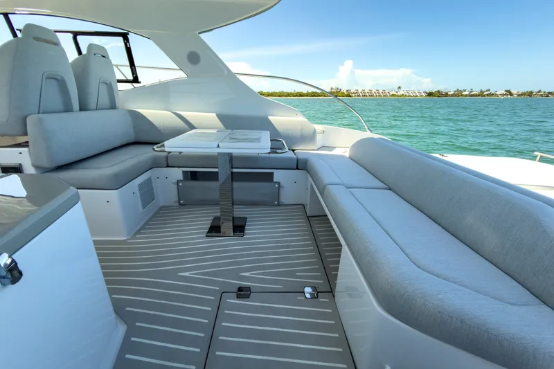 Slide: The Image of Azimut A45 2027 - 9