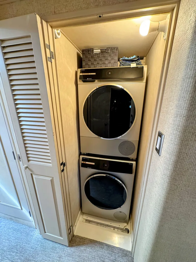 Slide: The Image of Bertram 58 Flybridge Motor Yacht 1986 - 111