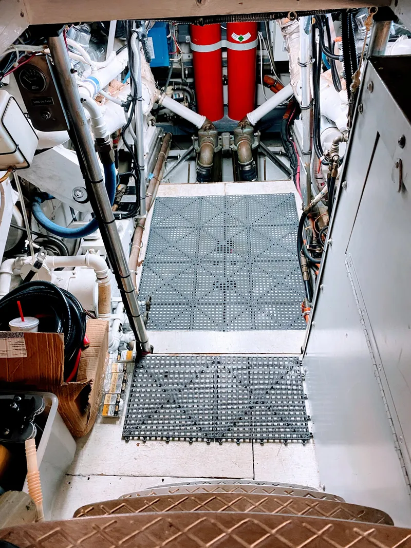 Slide: The Image of Bertram 58 Flybridge Motor Yacht 1986 - 113