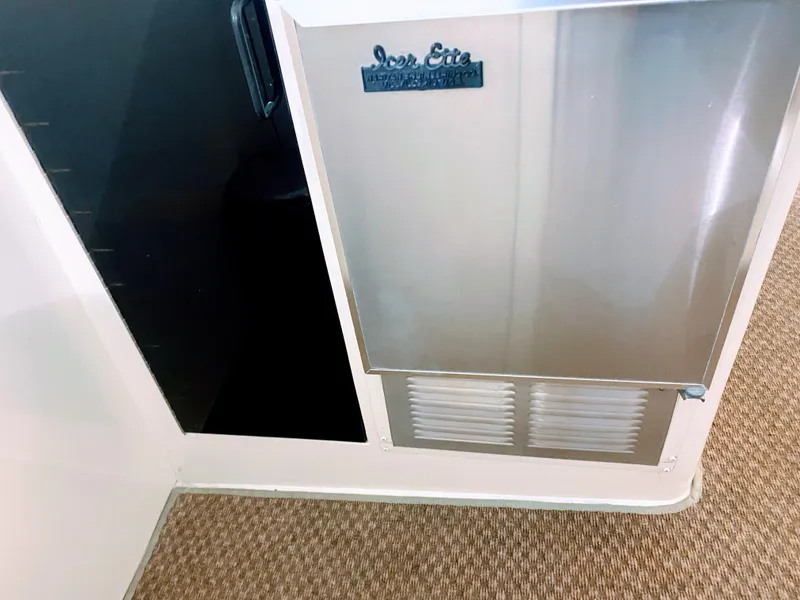 Slide: The Image of Bertram 58 Flybridge Motor Yacht 1986 - 65