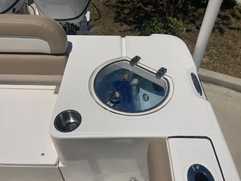 Slide: The Image of 2024 Sea Born LX24 boat with livewell and cup holder. - 7