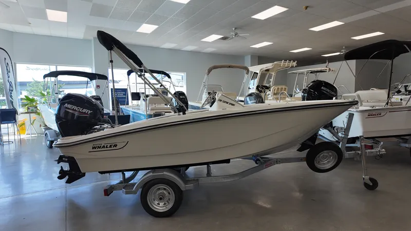 The Image of Boston Whaler 130 Super Sport 2027 - 0