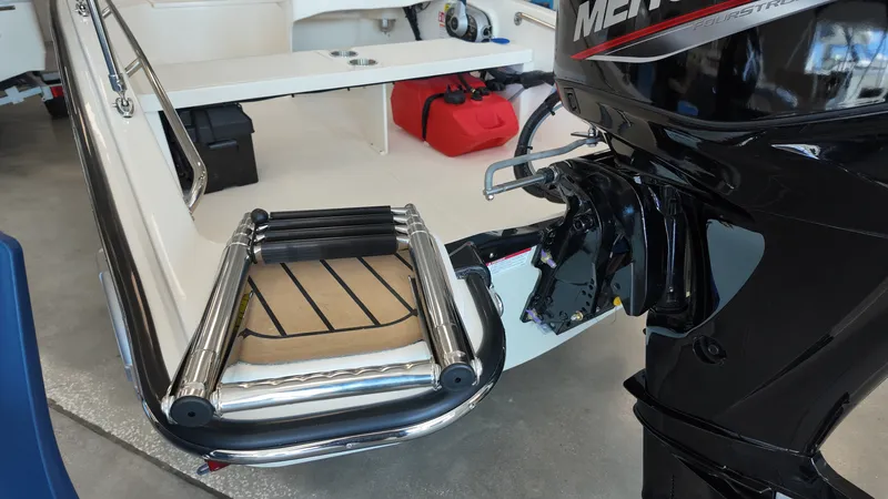 Slide: The Image of Boston Whaler 130 Super Sport 2027 - 3