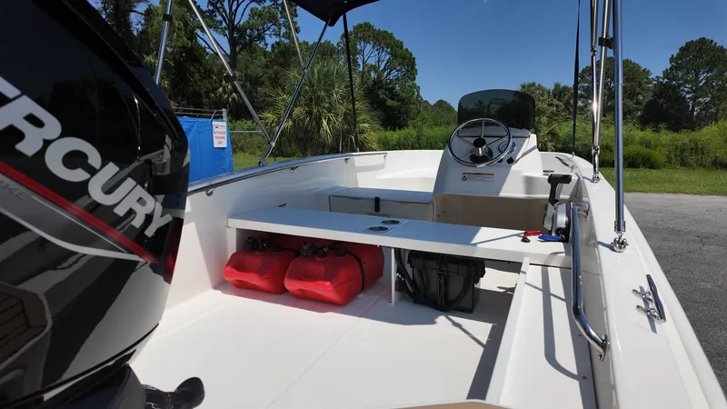 Slide: The Image of Boston Whaler 160 Super Sport 2027 - 6
