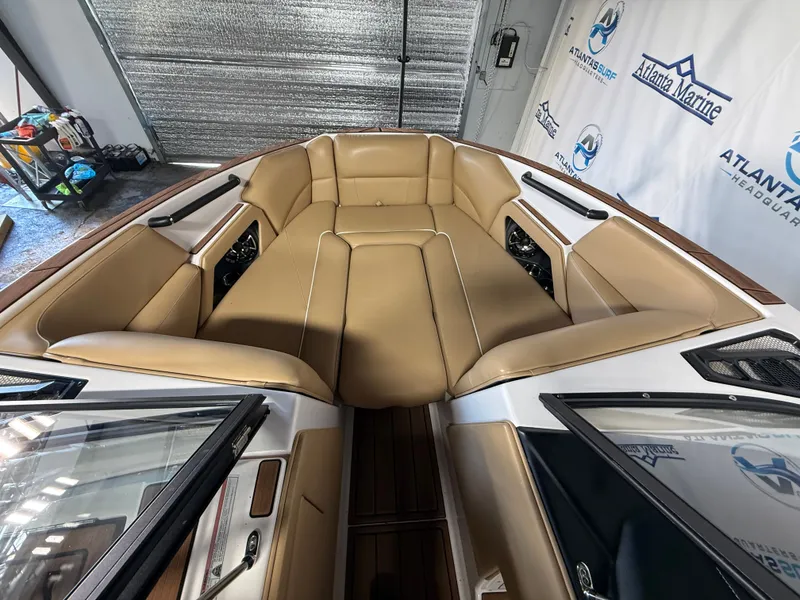 Slide: The Image of Moomba Craz 2023 - 12