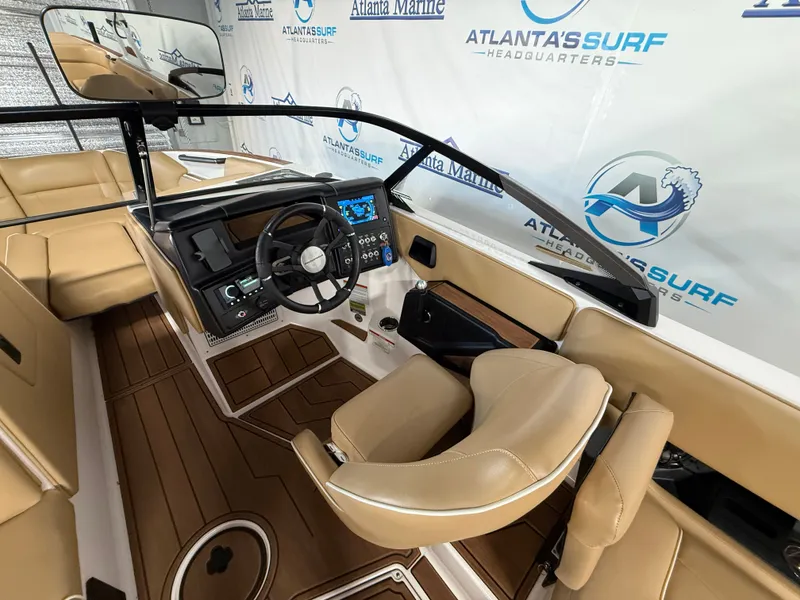 Slide: The Image of Moomba Craz 2023 - 19