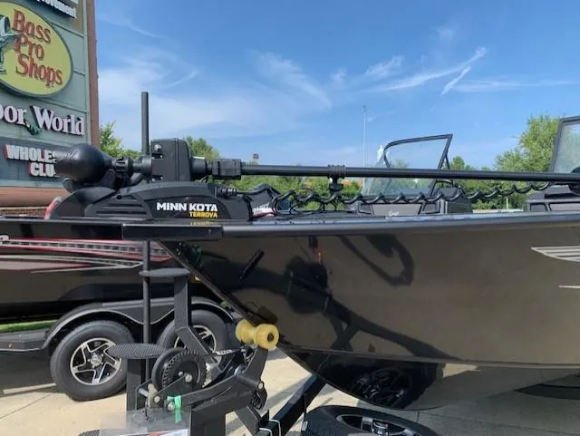 Slide: The Image of 2024 Ranger VX1888 WT boat with Minn Kota trolling motor at Bass Pro Shops. - 8
