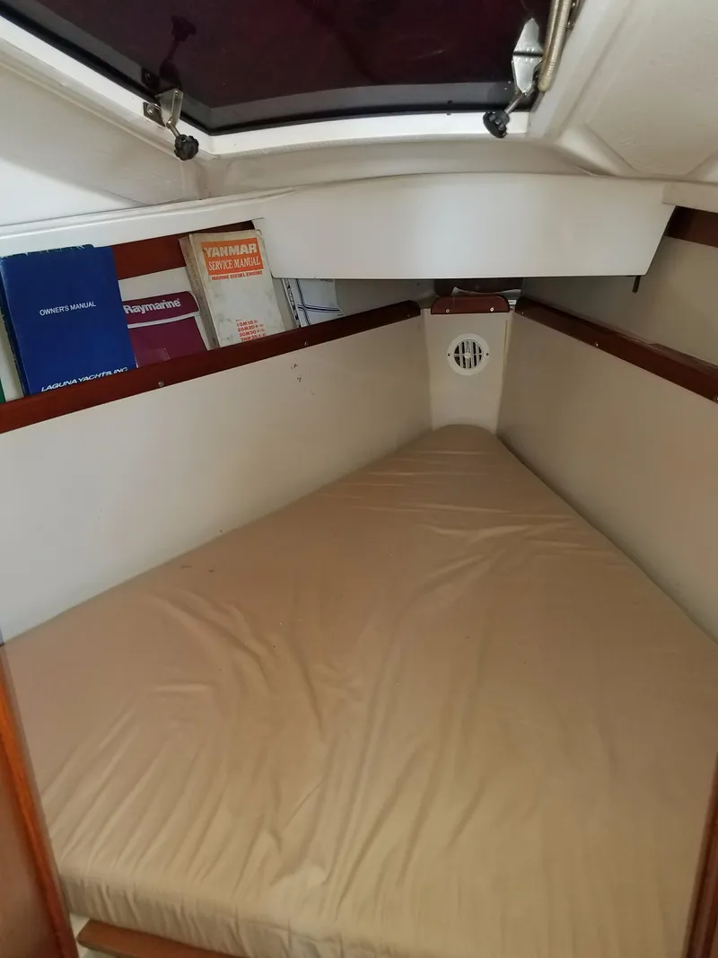 Slide: The Image of Laguna 30 1986 - 12