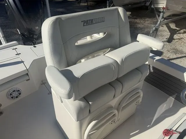 Slide: The Image of Pathfinder 2500 Hybrid 2023 - 20