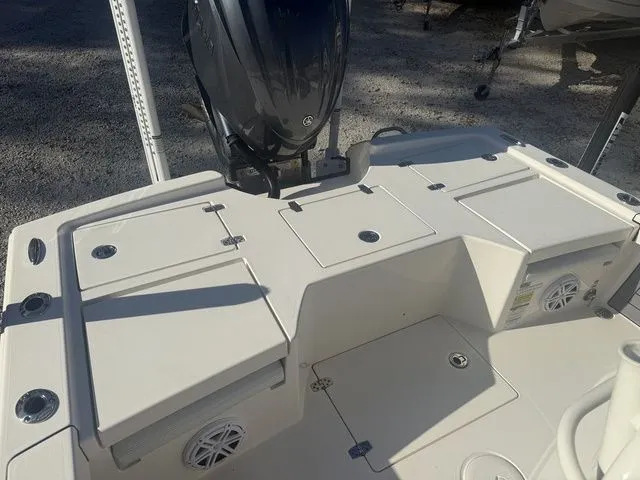 Slide: The Image of Pathfinder 2500 Hybrid 2023 - 24