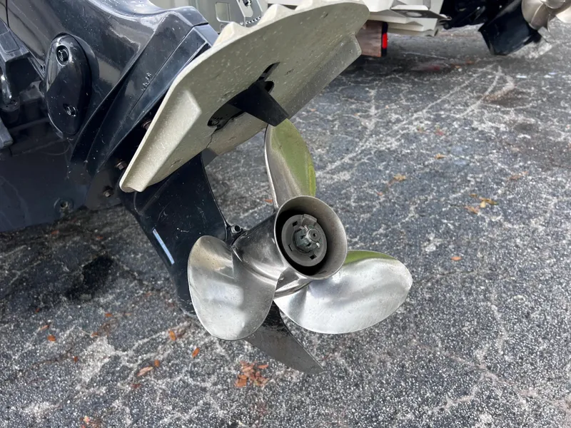Slide: The Image of Close-up of a 2005 Starcraft Aurora 2210 I/O boat propeller. - 6