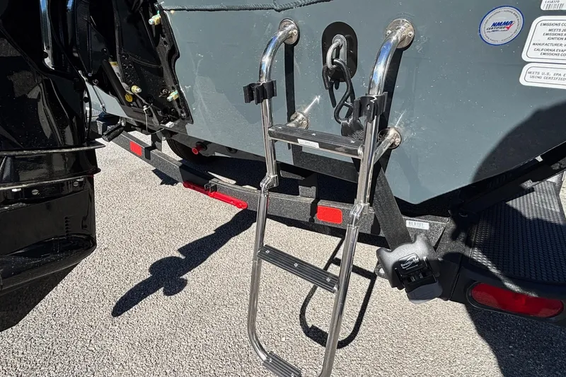 Slide: The Image of Rear view of 2026 Ranger RT178 boat with ladder and motor mount. - 15
