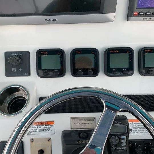 Slide: The Image of Regulator Marine 34SS 2009 - 10