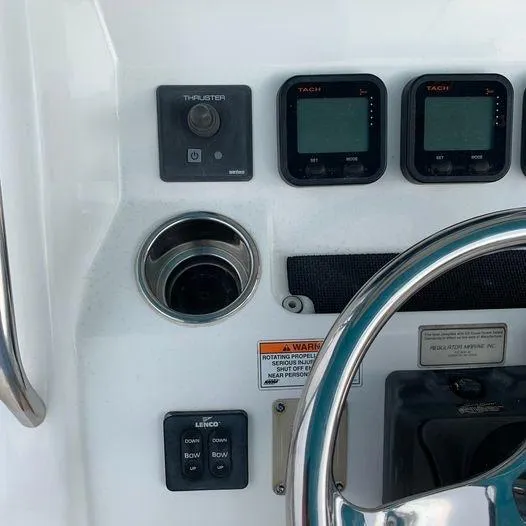 Slide: The Image of Regulator Marine 34SS 2009 - 17