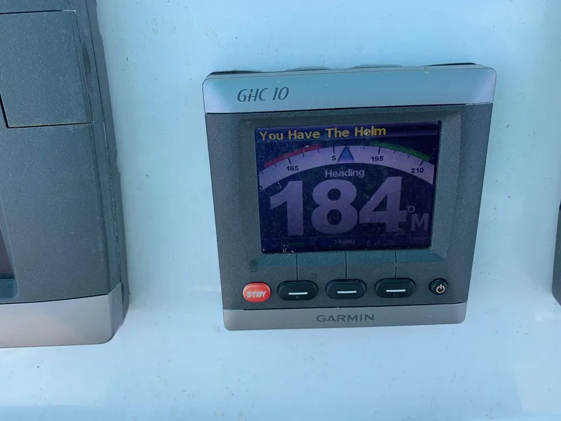 Slide: The Image of Regulator Marine 34SS 2009 - 20