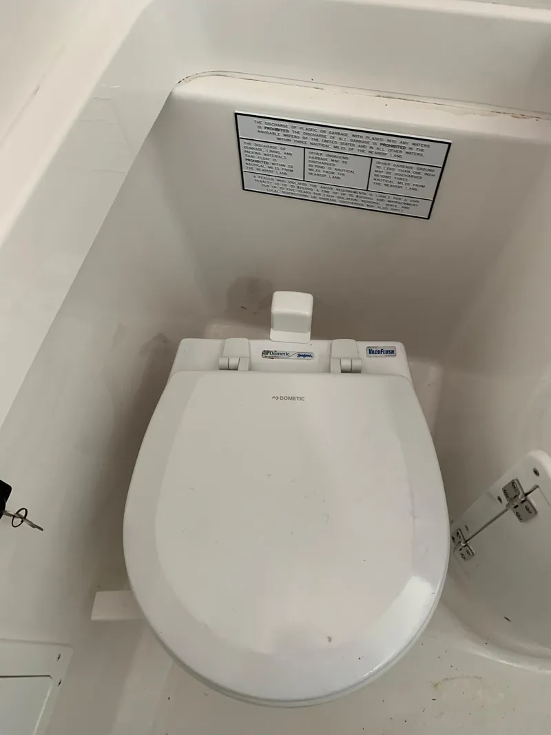 Slide: The Image of Regulator Marine 34SS 2009 - 23