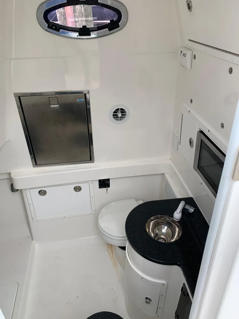 Slide: The Image of Regulator Marine 34SS 2009 - 27